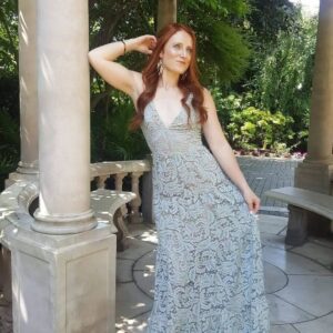 Perri Lauren Instagram - That one time I looked like a fairy princess. Loved this look.

So much has changed. As an observant Jewish Female, I now only wear clothes that color my collar bone and elbows. But I've found so much cute modest fashion that I don't miss these days at all! Thanks @amazon, @juneadelofficial @recollectionbrand @marcellanyc
@moderncitizen and @threebirdnest for keeping me cute. ;)

Have a beautiful and bright, sunshine day today!