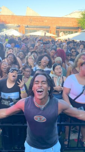 Perris Howard Instagram - JUNETEENTH: 2024 EDITION 

first clip was captured in a pure moment of love, peace and bliss during the heavy weight of protests in NYC. such an unforgettable time…

i’m so proud of us, our resilience, and our ability to cultivate culture and community in the midst of everything the world has thrown at us. it’s been a rollercoaster since then, but #blackboyjoy still remains. i love you. i love us!!!! 💖✨

shot by @jay.thehuman 
s/o @kene.o   @blackmarketflea