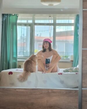 Pervin Bağdat Instagram - Hasta bakıcı 🩷