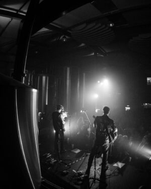 Pete Doherty Instagram - Thank you so much @signaturebrewe8 for hosting our launch party last night... we had a reet ol’ time. Our 4th album ‘All Quiet on the Eastern Esplanade’ is out everywhere now! Go get it x

https://TheLibertines.lnk.to/AQOTEE

📸 @barnaby_fairley
