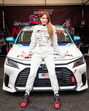 Pete Thongchua Instagram - 💘 @miya_thongchua in @tgrthailand 24’ #wearethai #thairacer
