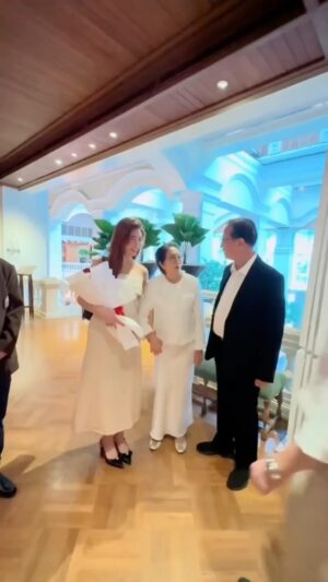 Pete Thongchua Instagram - ❤️💋 Dad&Mom 58th Anniversary/ Since 18May1966 🔥🔥🔥