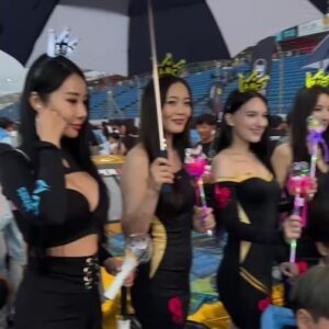 Pete Thongchua Instagram - Rotor w/ fansๆๆๆ