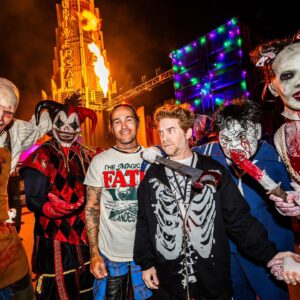 Pete Wentz Instagram - 🎃 When I die bury me at Hollywood horror nights @horrornights 🎃