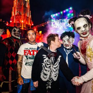 Pete Wentz Instagram - 🎃 When I die bury me at Hollywood horror nights @horrornights 🎃