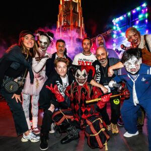 Pete Wentz Instagram - 🎃 When I die bury me at Hollywood horror nights @horrornights 🎃