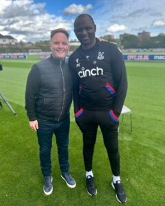 Peter Dale Instagram - I proper love speaking to Mr Vieira. One of the nicest blokes I’ve ever interviewed. Legend. Great work @benbregman and @simac84 . Interview on @socceram tomorrow 💙⚽️ #sirquiff