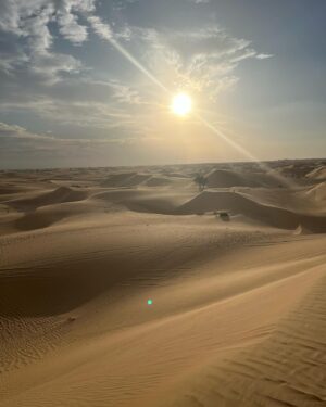 Peter Dale Instagram - Golf Life does the Desert 👊🏻
What a day in Abu Dhabi. Unreal experience. Buzzing. 
Thank you @golftravelcentre @chakatravel
@desertadventurestourism