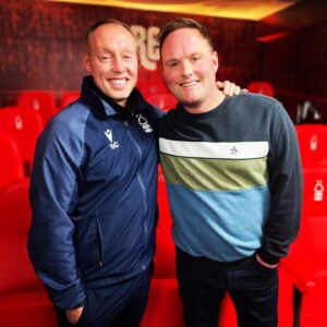 Peter Dale Instagram - Easily one of the nicest people I’ve ever met doing this job. What a bloke❤️. Interview on soccer am tomorrow. Thanks to @officialnffc for having me 👊🏻