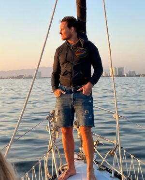 Peter Facinelli Instagram - Soy Capitan, Soy Capitan 🎶
🌊 ⛵️☀️
#VivaMexico
