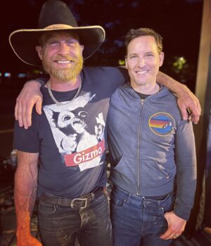 Peter Facinelli Instagram - In Georgia shooting a new film. Got to have dinner and catch up with this guy while I’m here.  Much love @ethanembry. #CanthardlyWait to see ya again brother. Been to long. #CanthardlyWaitReunion