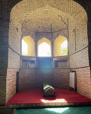 Peter Facinelli Instagram - Postcards from@#uzbekistan 
❤️#Tashkent #grateful #rahmat