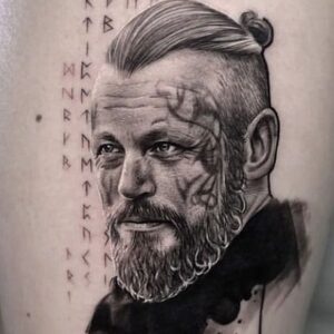 Peter Franzén Instagram - Some amazing skin art for you guys! #historyvikings #art & #people
@black.minimal.tattoo