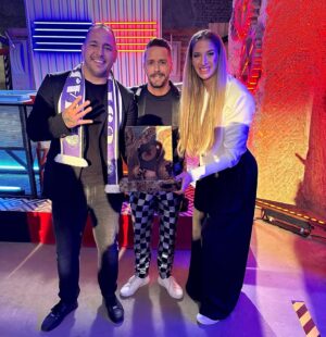 Péter Kabát Instagram - Drága Barátom!!! Teljes mértékben megérdemeltétek, egyenesen, őszintén és kiegyensúlyozottan játszottátok végig!!!🙏❤️ Nagyon gratulálok nektek!!!🙏❤️ #reklam #nyeroparos #rtl