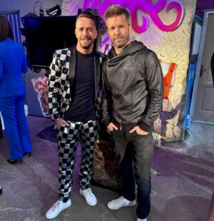 Péter Kabát Instagram - Drága Barátom!!! Teljes mértékben megérdemeltétek, egyenesen, őszintén és kiegyensúlyozottan játszottátok végig!!!🙏❤️ Nagyon gratulálok nektek!!!🙏❤️ #reklam #nyeroparos #rtl