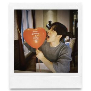 Peter Kuan Instagram - ⠀⠀
水瓶怪物謝謝大家的祝福
お誕生日おめでとう🎂🎈✨
