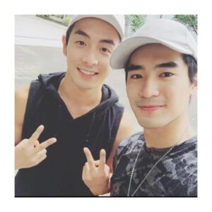 Peter Kuan Instagram - ⠀⠀
沒有什麼事是一杯Old Fashion 解決不了的
這是屬於水瓶座的浪漫, Love U🎂🥃✨

繼續延續這份美好的緣分
Happy Birthday to my MAN @charles_lisr 🫂