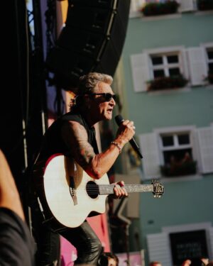 Peter Maffay Instagram - Freiburg – long time no see! Zum Glück haben wir das gestern geändert. Ihr habt den Abend für uns zu einem unvergesslichen Erlebnis gemacht! 

📸 @thomas_with_a_camera