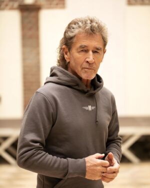 Peter Maffay Instagram - Liebe Freunde,
habt ihr in letzter Zeit mal bei @petersshop.official vorbeigeschaut? Es gibt einiges Neues für Euch und auch ein paar ausverkaufte Teile sind wieder verfügbar. Und wenn ihr mögt: Schreibt uns gerne in die Kommentare, welche Artikel ihr Euch wünschen würdet.