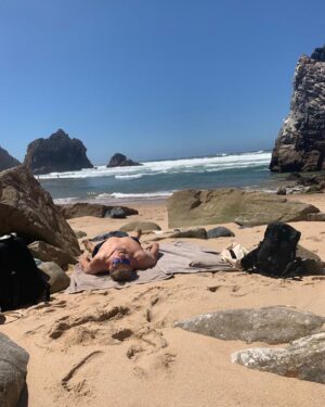 Peter Schmeichel Instagram - Great couple of days off with the lovely @lvonl in and around Cascais. Tonight it’s back to work for the champions league final 🤩❤️