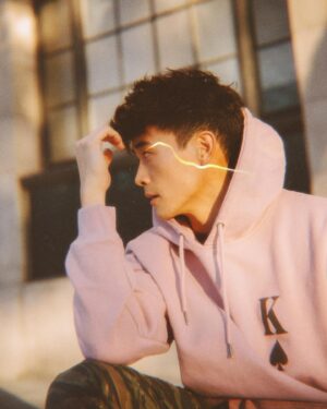 Peter Sudarso Instagram - Lmao k, just havin fun.

📸: @liorpictures 
Edits by me 😁