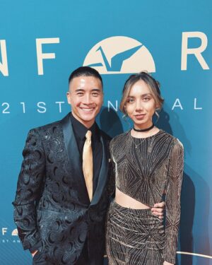 Peter Sudarso Instagram - Beautiful night out with my date :) 
got to play dress up
then catch up 
with some good peeps 
met up with internet friends
such a nice night :)
thanks #unfo @unforgettablegala ☺️😮‍💨
📸: @daddydumpling