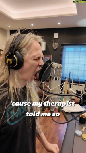 Peter Tägtgren Instagram - You can’t kill the kid in me! 👶

Let me know in comments if you want to see part 2🤞🏻

 #PAINband #IAMPAIN #PTP #IsolatedVocals #StudioAbyss #Recording #MusicProducer #Studio #MusicProduction #Explore