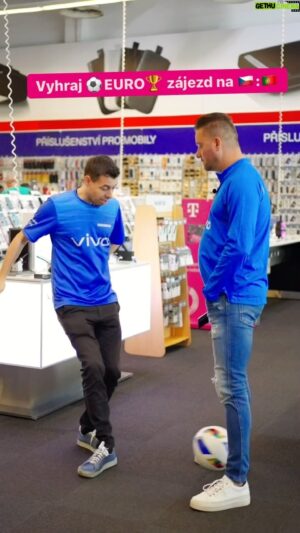 Petr Švancara Instagram - Pojeď s náma na EURO🏆 a zkoukni Ronalda! Hrajeme o 10 zájezdů s ubytováním pro 2 osoby! 
▶️ Stačí ti V40 SE a zaregistrovat se na vivopasseuro24.com
Každý pátek až do 24.5 losujeme výherce. 😁🤙
Jdeš do toho s náma? 😉

#fotbal #soutez #vivo #vyhraj #euro #utkani #ronaldo