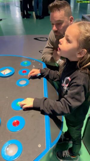 Petr Švancara Instagram - Řekla bych ,že jsme tam byli jako 3 děti😁

#sundayfunday#familytime❤️ #vida