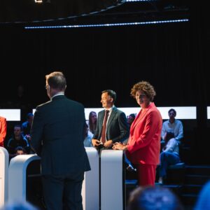 Petra De Sutter Instagram - We gaan van start. Het ultieme #Kies24 debat, nu op @vrt1be
