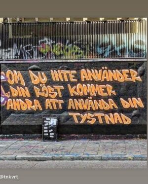 Petra Marklund Instagram - Drog på tofflorna och traska iväg till röstlokalen! Känns alltid lika högtidligt och stort. Nu rösten är använd. Mina barn röstar på mig och jag röstar för dom♥️ Sista spurten nu!👊💨💨💨 heja