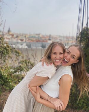 Petra Vojtková Instagram - A sister is a little bit of childhood that can never be lost! Milůváme se🤍

#sisters