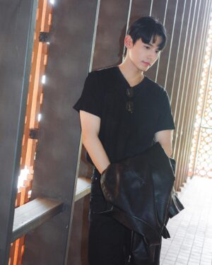 Phachara Suansri Instagram - Enjoy the moment, so hush.
