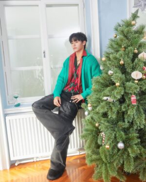 Phachara Suansri Instagram - Merry Christmas Ho HO🎅 🎄