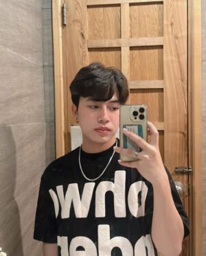 Phạm Thế Bằng Instagram - Có người buồn vì nhớ em, có người vì nhớ em nên mới buồn 🖤