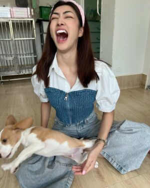 Pheeraya Phuangsombut Instagram - มีใครอยากได้เจ้าดื้อไปเลี้ยงมั้ยคับ #บีเกิ้ล พลังล้นเหลือสุดๆ 🐶🦴
