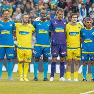 Phil Dunster Instagram - Game4Ukraine @game4ukraine 

Still struggling to get my head around being involved in such a brilliant event… even if it did mean me woefully failing to mark either @therealjoecole @clarenceseedorf for the 15 minutes I played.

@andriyshevchenko and @zinchenko brought this to life with @united24.media after visiting a school in Ukraine destroyed by Russian missiles and vowed to raise the money and awareness to help the families and community affected to build back.

You can still share and donate by following the link to their page.