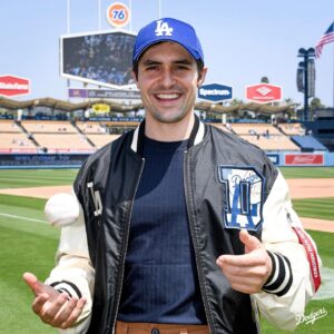 Phil Dunster Instagram - Why be a lion or a panda when you can be Jamie Tartt? Welcome to Dodger Stadium, @phildunster!