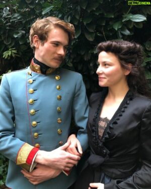 Philip Froissant Instagram - Right after our first casting round together (first time I met Devrim ) on the terrace of the castingstudio, the costumes where still provisionally and the beard was still fake :) 

What a journey!

Thanks to everyone involved 🥰
 @katieyssen
 @tolkiencasting
@sommerhaus_filmproduktion
@netflixde 
@devrim.lingnau 
@nussi_zabrino 
@elisa_jo_lu 
@katringebbe @floriancossen 
@melika_foroutan_ 
@joerdis_triebel 
@almila.bagriacik 
@vladimirkorneev_official 
@runa_goes_luna 

and many many many many more ❤️