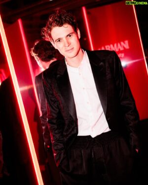 Philip Froissant Instagram - About last night. 
Thx for having me@

@armanibeauty #makeup 

📸 @clemensporikys ❤️

#Anzeige #Add