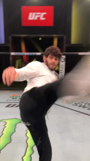 Philipe Lins Instagram - Momentos da semana da luta 🎥📸
Fight week moments 

#ufc #mma #teamlins #fightweek #moments #momentos #keepgoing #nevergiveup