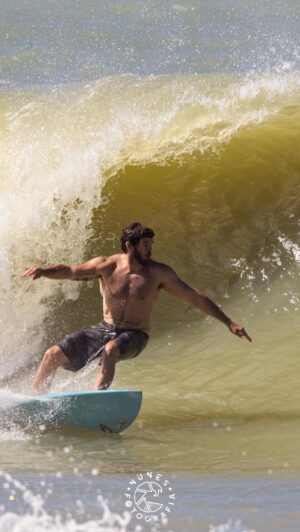 Philipe Lins Instagram - Backside attack 💀😎🤙

#surf #lifestyle #forever #mma #ufc #tb