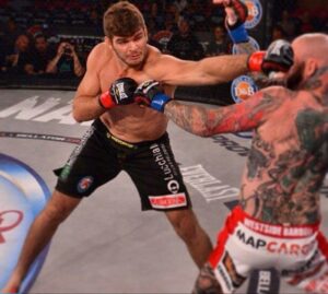 Philipe Lins Instagram - JAB 🚀🧨💀📸 #ufc #mma #boxing #teamlins #keepgoing #nevergiveup