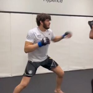Philipe Lins Instagram - Moments before the storm / Momentos antes da tempestade 💀🔥

#mma #ufc #teamlins #keepgoing #nevergiveup #att #kimura #monstro