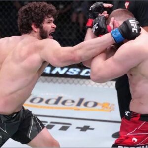 Philipe Lins Instagram - I prefer to chart my destiny and not leave it to chance, with a lot faith in God // Prefiro traçar meu destino e não deixá-lo ao acaso, com muita fé em Deus 🚀🙏💯

#mma #ufc #teamlins #att #kimura #keepgoing #nevergiveup