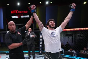 Philipe Lins Instagram - Hard work always pays off / Trabalho duro sempre compensa / Thank you guys 🚀💯🏆

 #ufc #mma #teamlins #att #kimura #keepgoing #nevergiveup #monstro