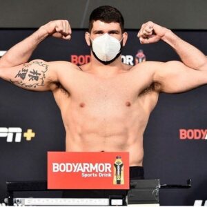 Philipe Lins Instagram - Tudo certo por aqui, luta confirmada vamos pra cima!!! 👊💪🏆💣🔥 weigh-in done ✅ #ufc #ufcfn #apex #vegas #ufcbrasil #itistime #teamlins #keepgoing #nevergiveup