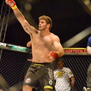 Philipe Lins Instagram - Ei você? É você mesmo ... Acredite é hora de vencer // hey you ... believe it’s time to win 🙏🏆💪🥇 
#believe #keepgoing #nevergiveup #ufc #mma #god #sundayvibes #faith