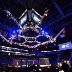 Philipe Lins Instagram - O @ufc está de volta com um card fenomenal #ufc249 e não vejo a hora fazer minha estreia na quarta-feira. Conto com a torcida de todos 👊🔥 The UFC is back with a phenomenal card #ufc249 and can't wait to make my debut on Wednesday.  Iet’s go 👊🔥 #ufc #ufcfn #jacksonville #itistime