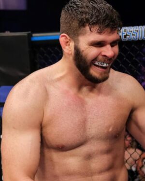 Philipe Lins Instagram - Sorrir faz bem então...😁🙏🙌🏼 Smile always!!! #smilemore #ufc #mma #teamlins #keepgoing #smiling #nevergiveup